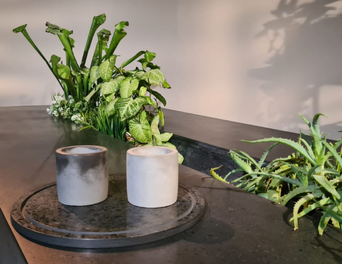 Стол с клумбой - Изделия из бетона под ключ - «DeConcrete»